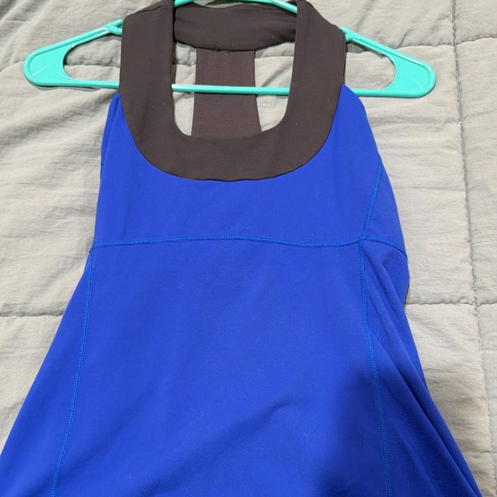 Lululemon top